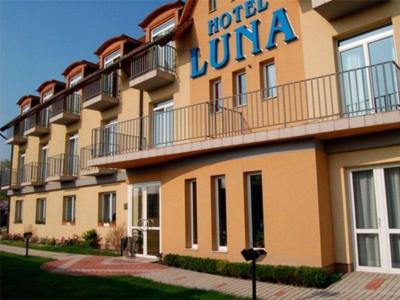 Hotel Luna Boedapest Buitenkant foto