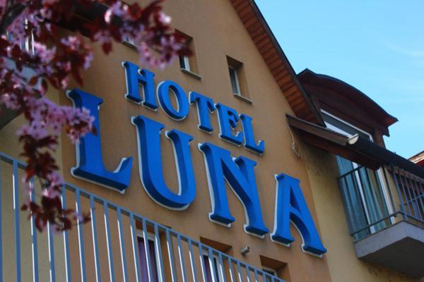 Hotel Luna Boedapest Buitenkant foto